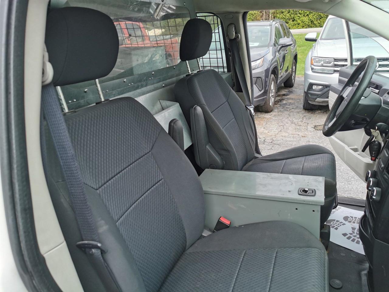 2010 Dodge Grand Caravan CARGO - Photo #21