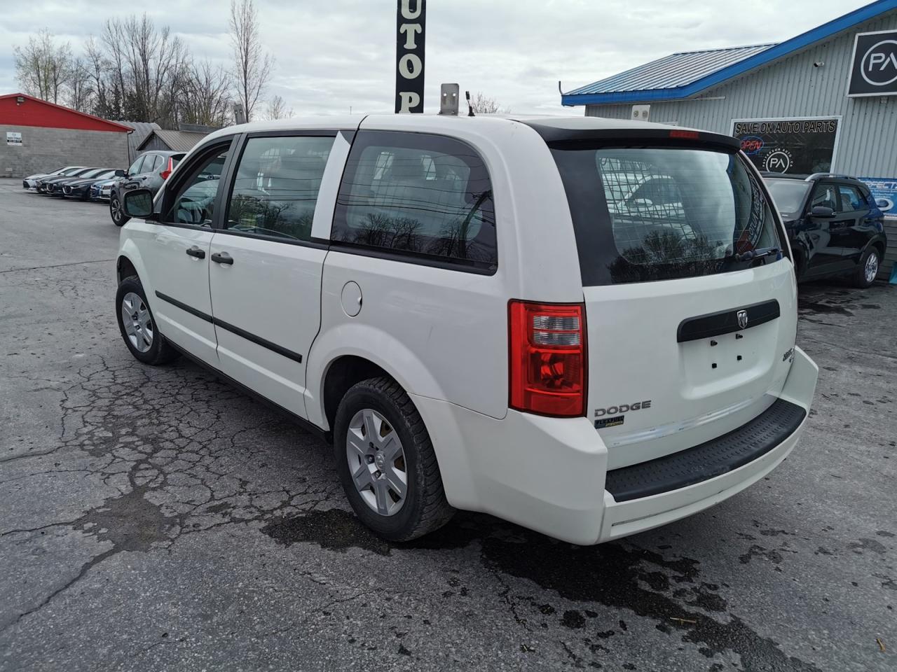 2010 Dodge Grand Caravan CARGO - Photo #7