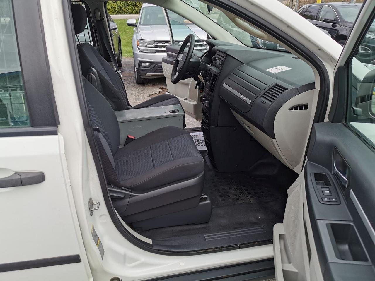 2010 Dodge Grand Caravan CARGO Photo