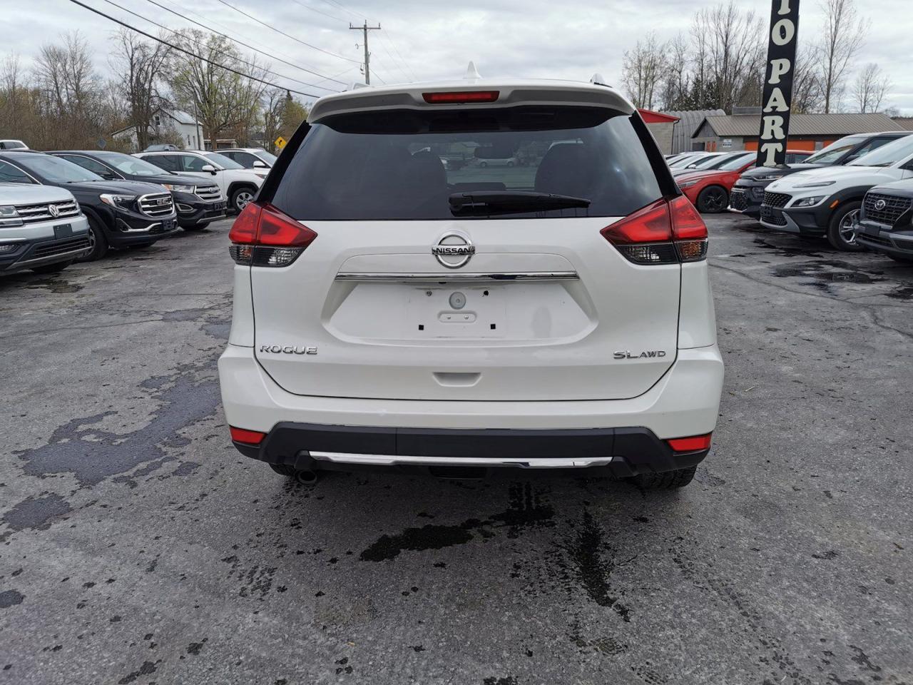 2017 Nissan Rogue SL - Photo #6