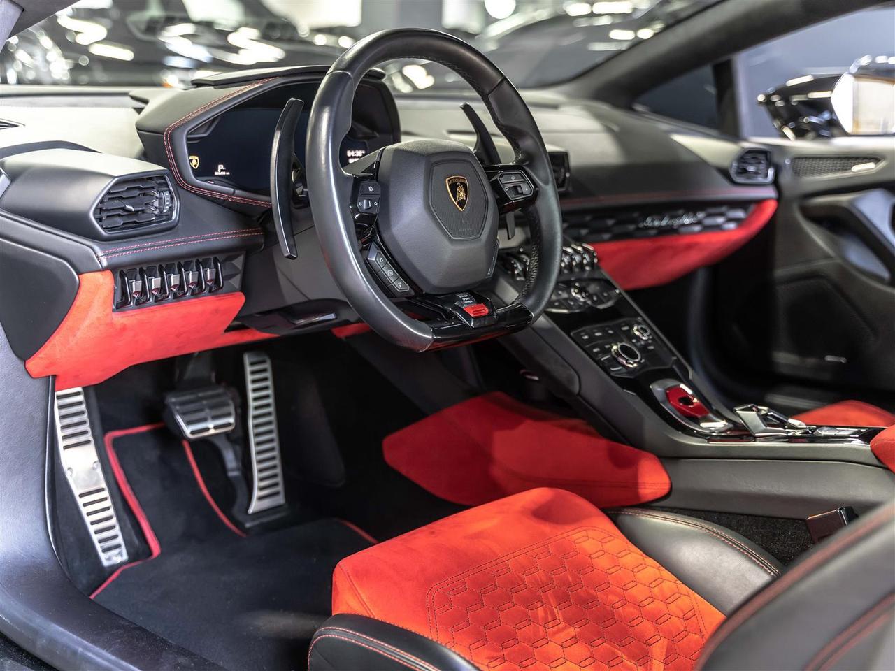 2017 Lamborghini Huracan LP610-4|SENSONUM SOUND|LIFTING SYSTEM|NAVI|REARCAM Photo4