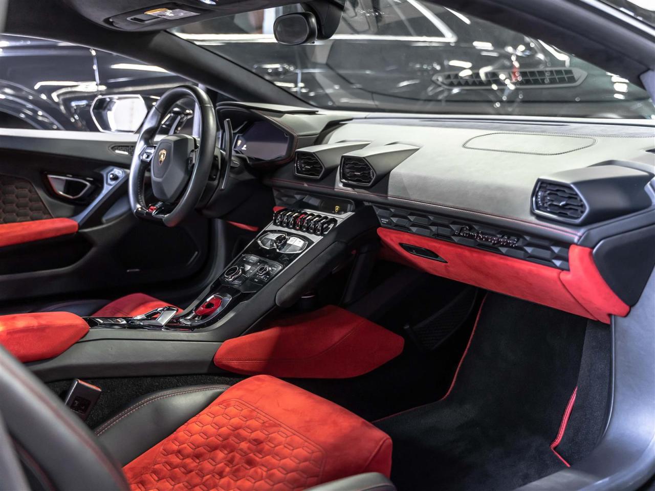 2017 Lamborghini Huracan LP610-4|SENSONUM SOUND|LIFTING SYSTEM|NAVI|REARCAM Photo