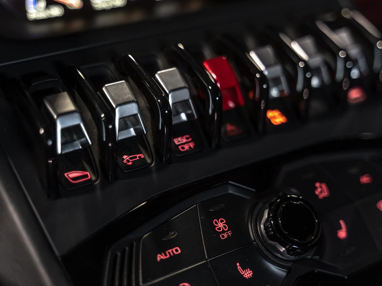 2017 Lamborghini Huracan LP610-4|SENSONUM SOUND|LIFTING SYSTEM|NAVI|REARCAM Photo