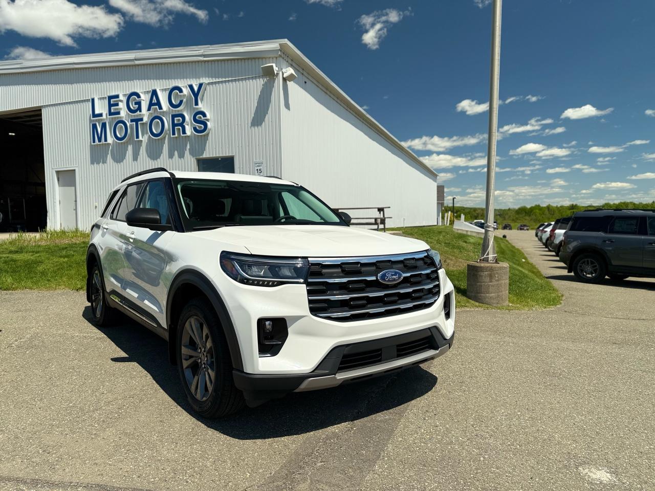 2025 Ford Explorer  Photo