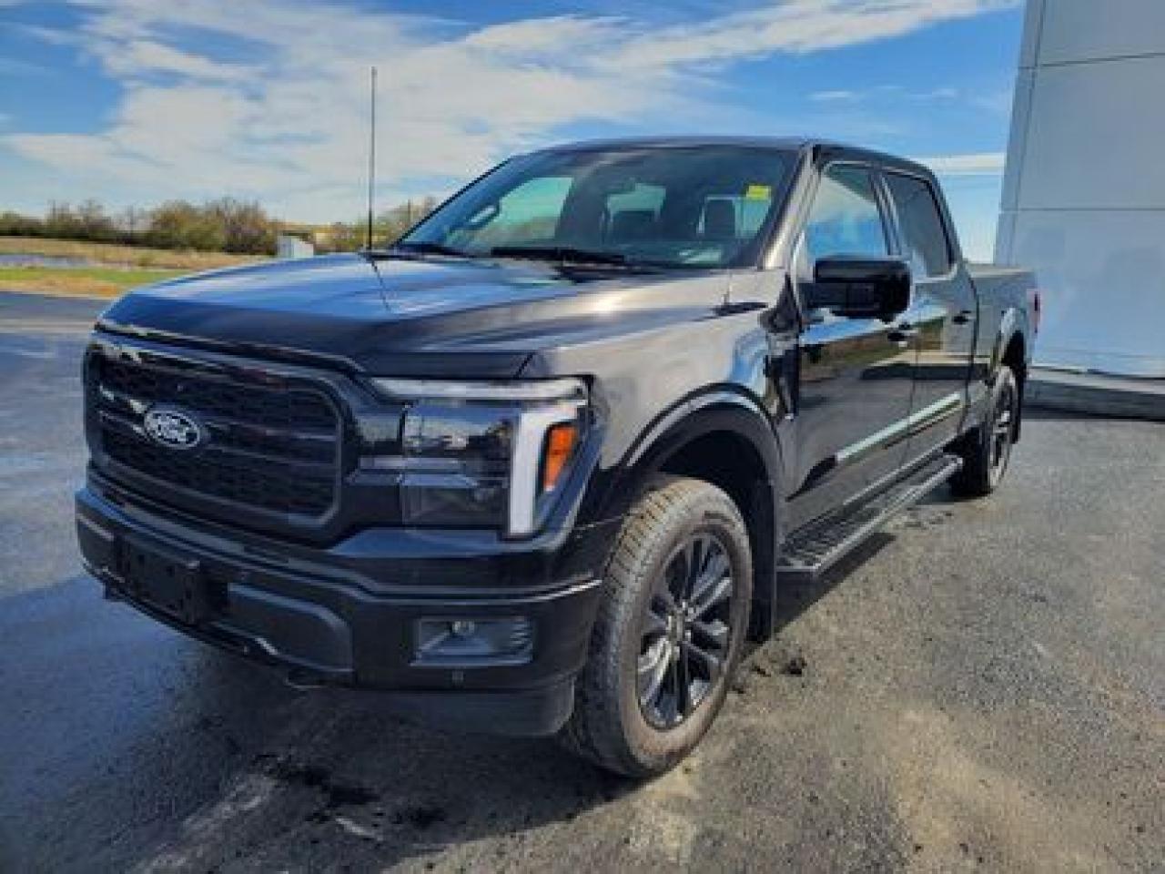 New 2025 Ford F-150 LARIAT W/ 360 DEGREE CAMERA for sale in Moose Jaw, SK