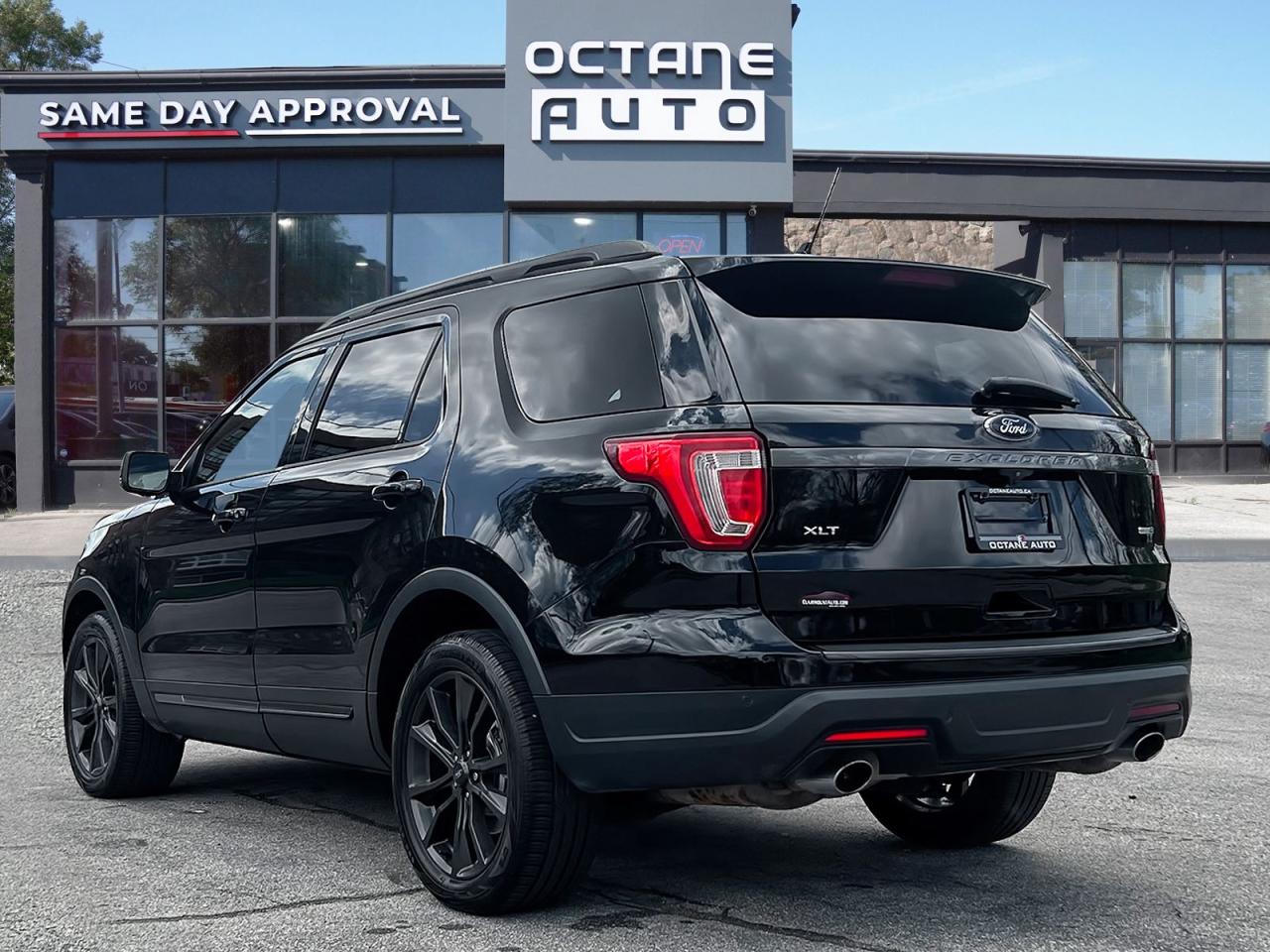 2019 Ford Explorer XLT 4WD - Photo #4