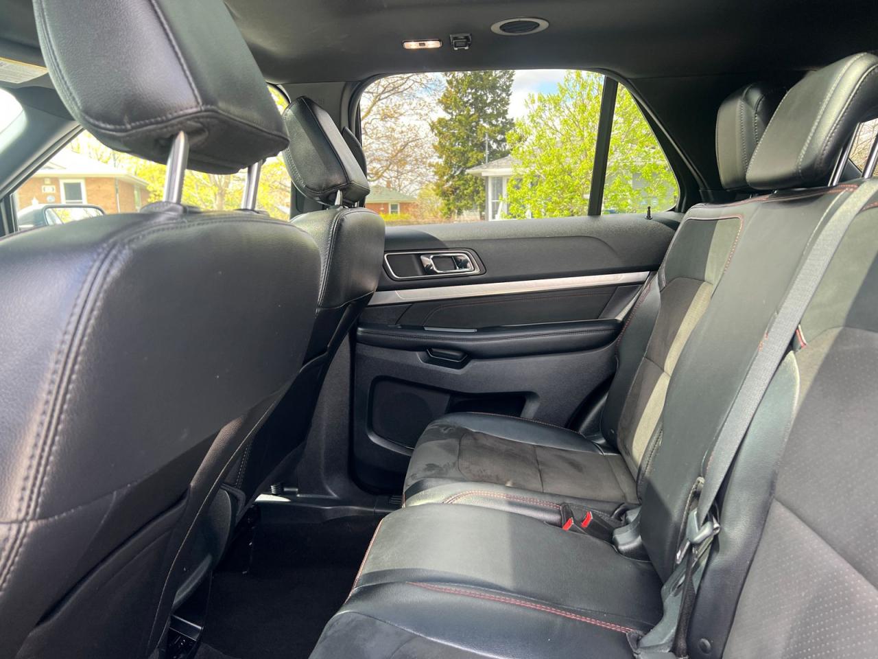 2019 Ford Explorer XLT 4WD - Photo #18
