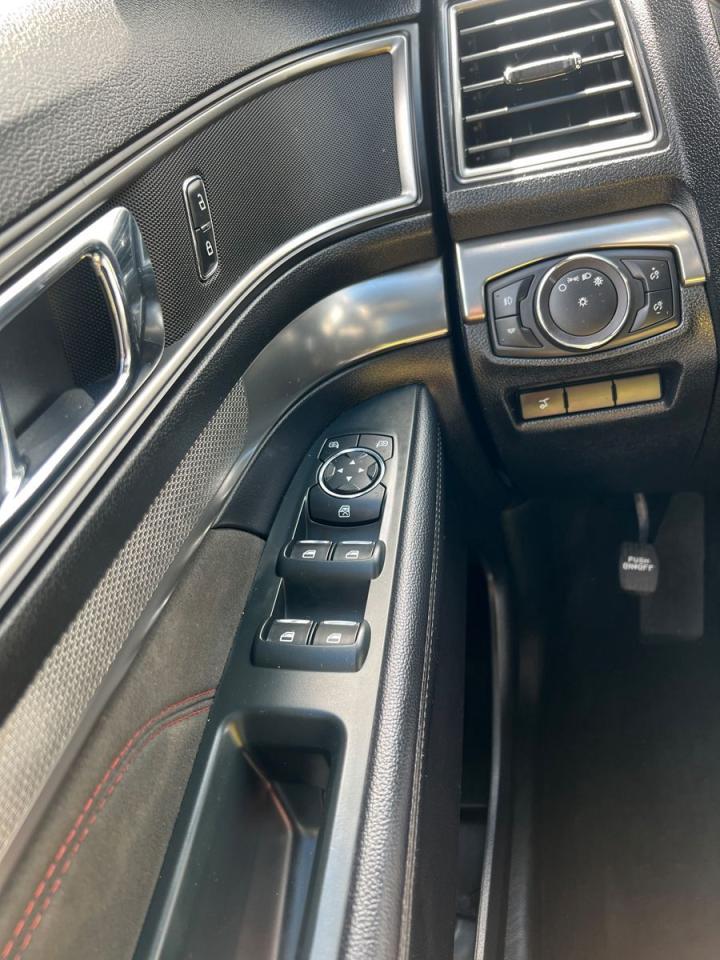 2019 Ford Explorer XLT 4WD - Photo #14