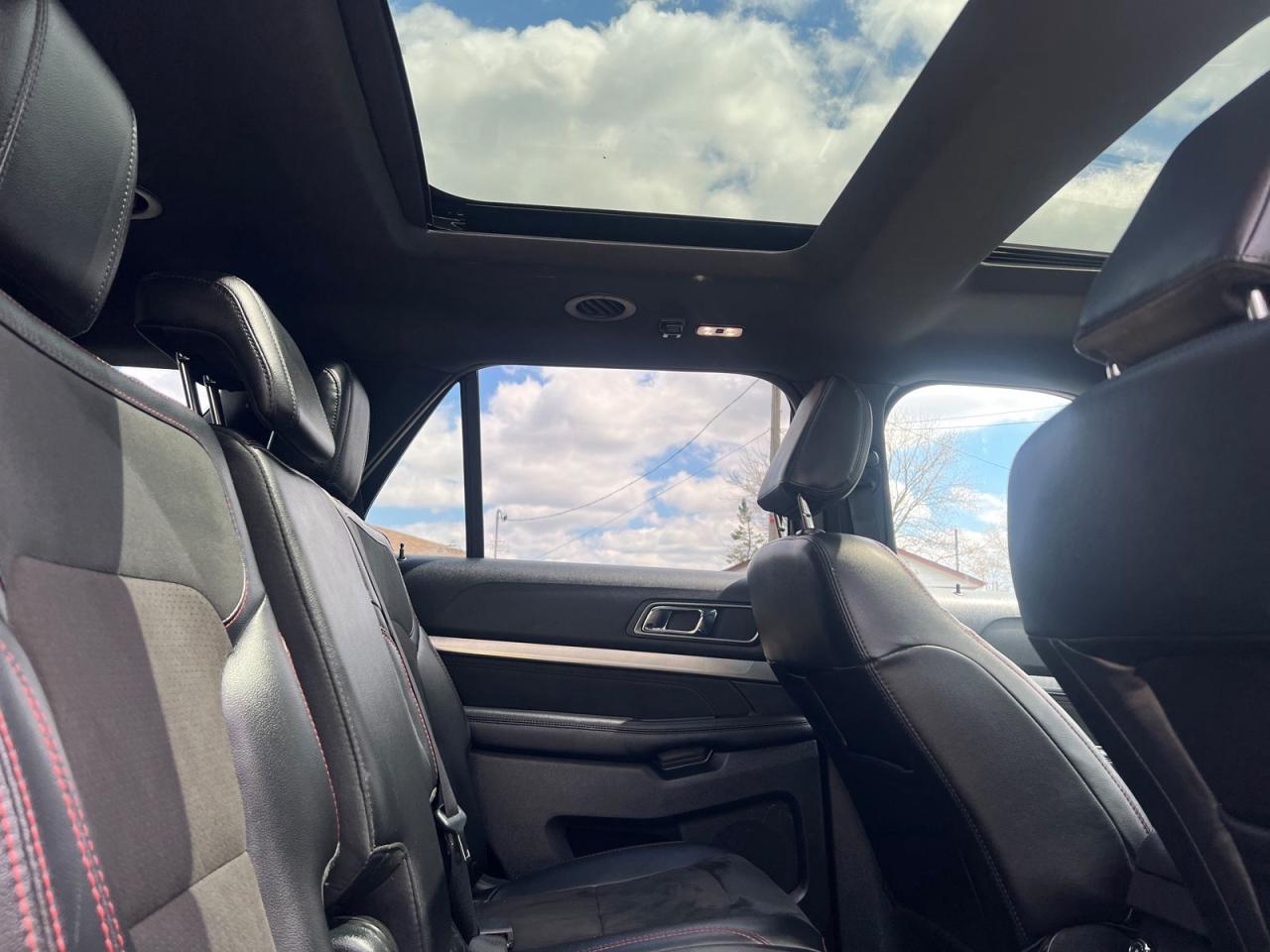 2019 Ford Explorer XLT 4WD - Photo #21