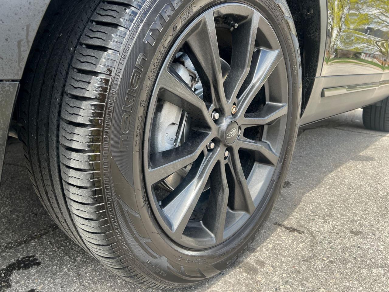 2019 Ford Explorer XLT 4WD - Photo #23