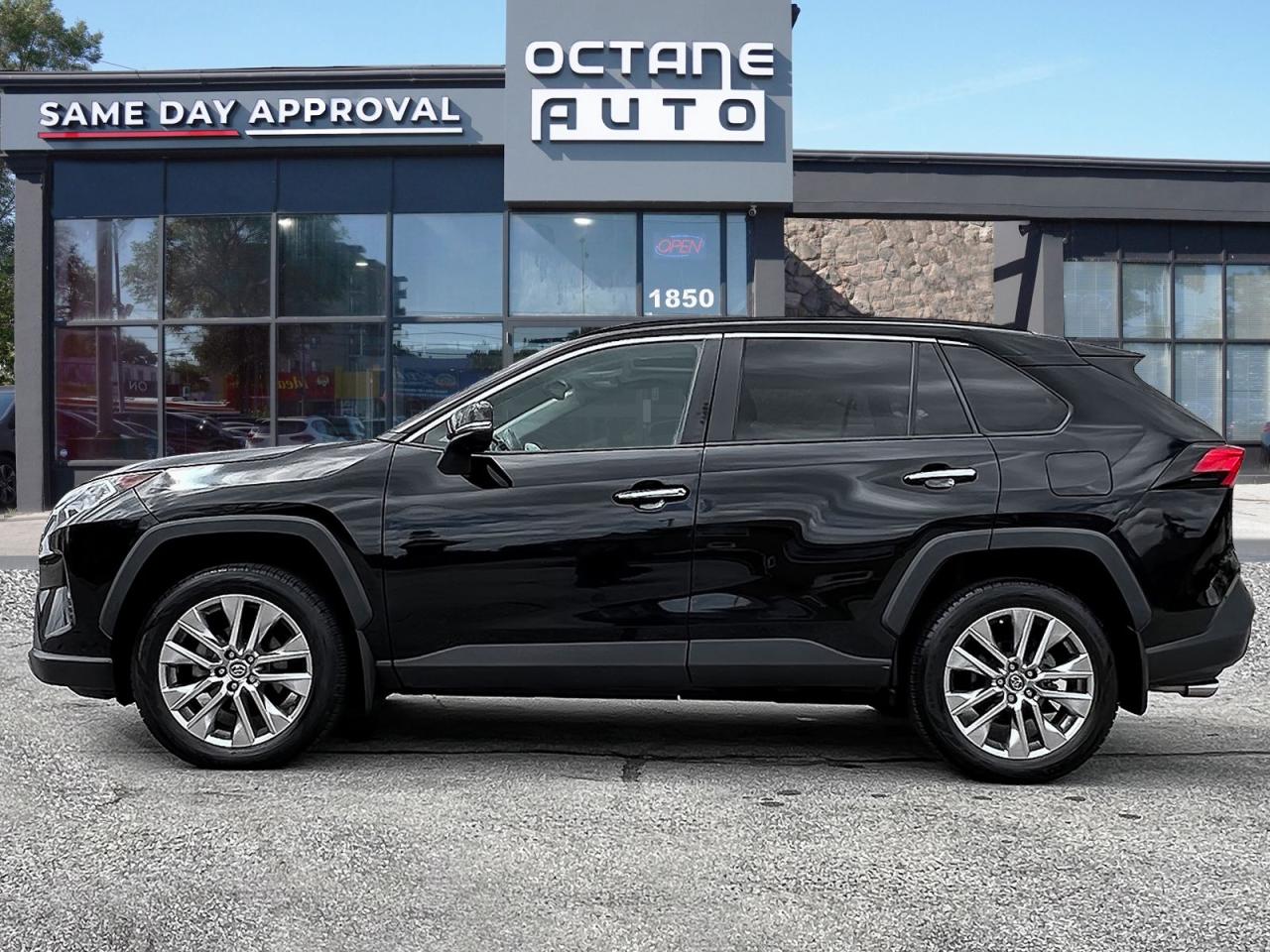 2019 Toyota RAV4 LIMITED AWD - Photo #3