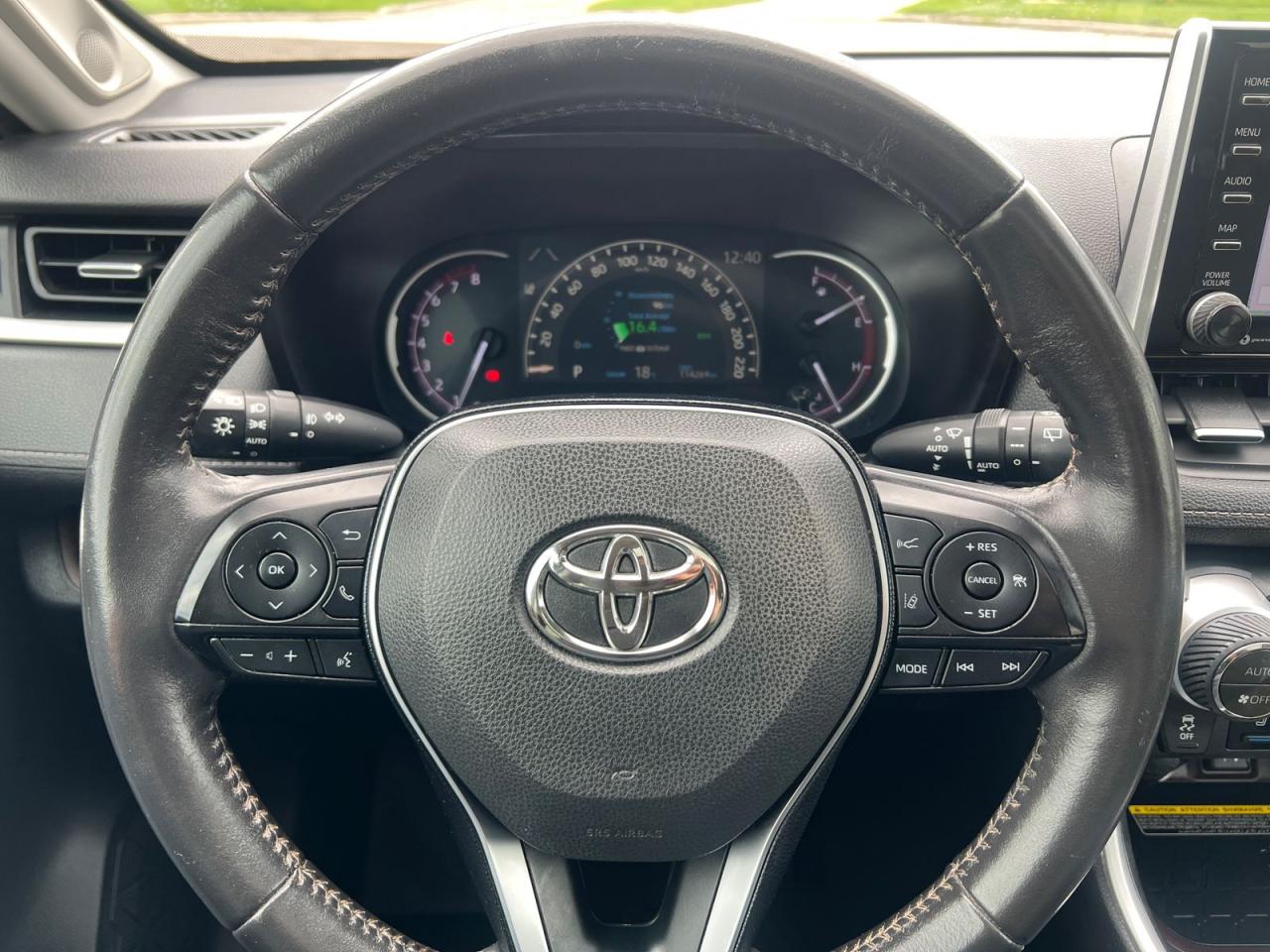 2019 Toyota RAV4 LIMITED AWD - Photo #10