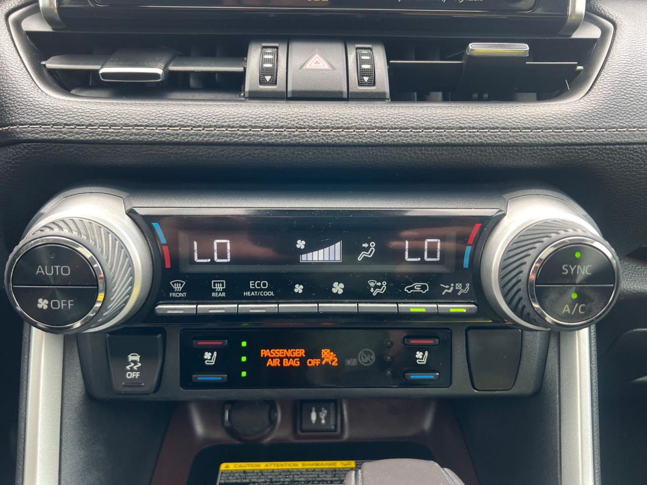 2019 Toyota RAV4 LIMITED AWD - Photo #15