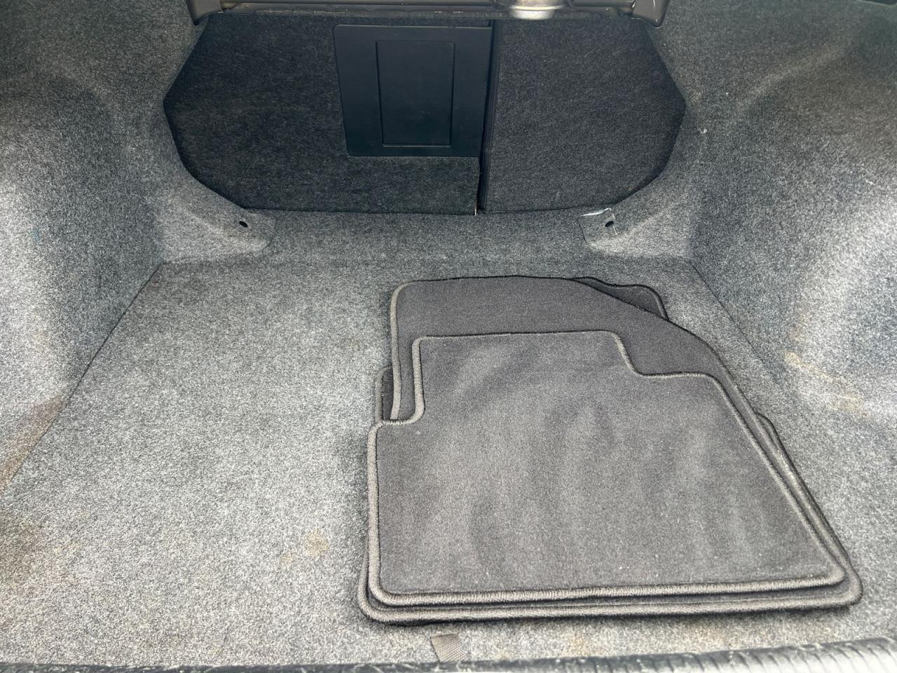 2015 Chrysler 200 C AWD - Photo #4
