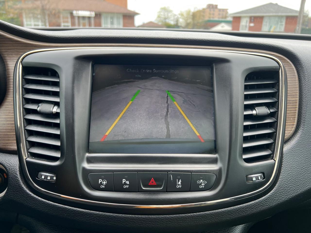 2015 Chrysler 200 C AWD - Photo #11
