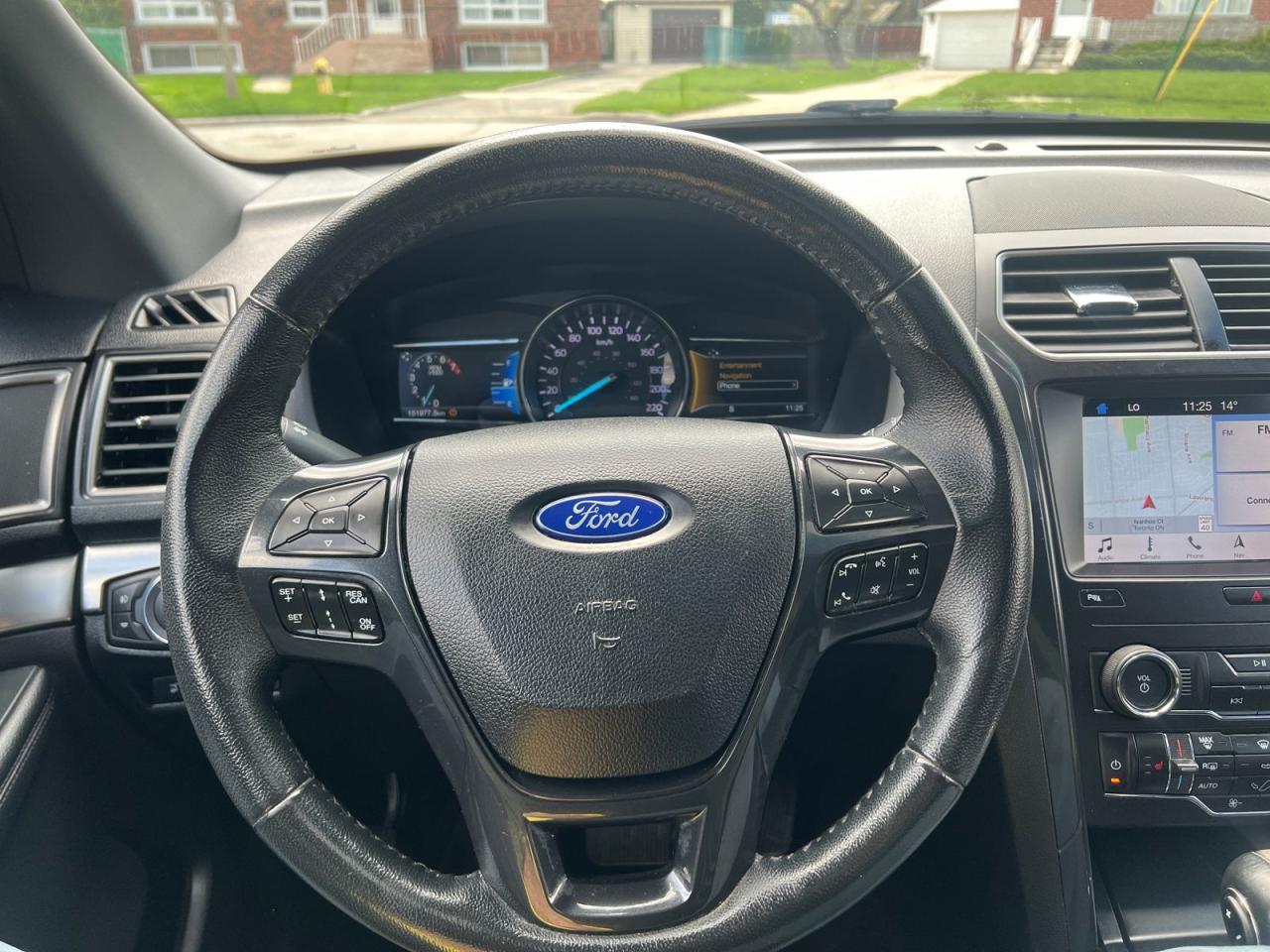 2019 Ford Explorer XLT 4WD - Photo #9
