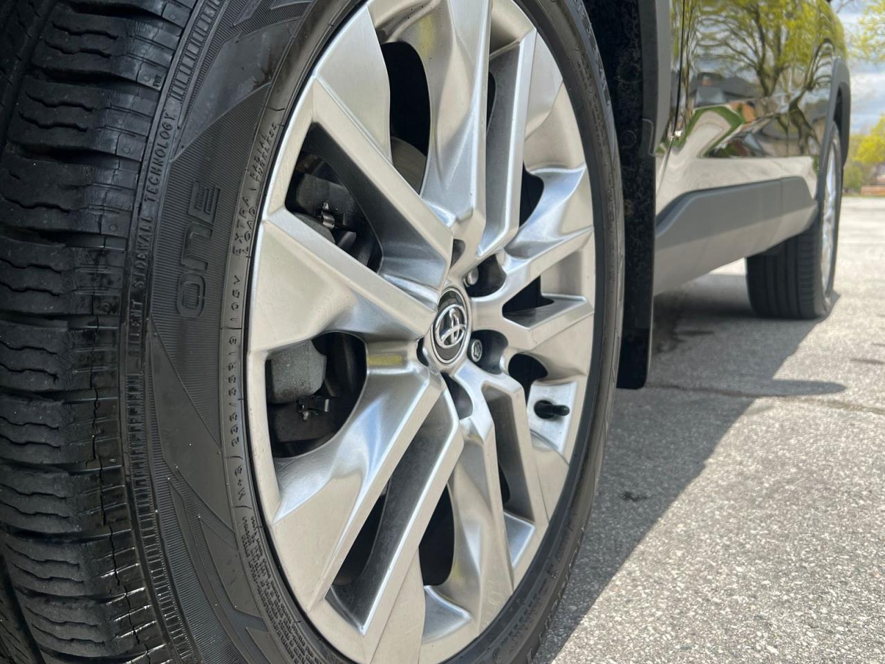 2019 Toyota RAV4 LIMITED AWD - Photo #22