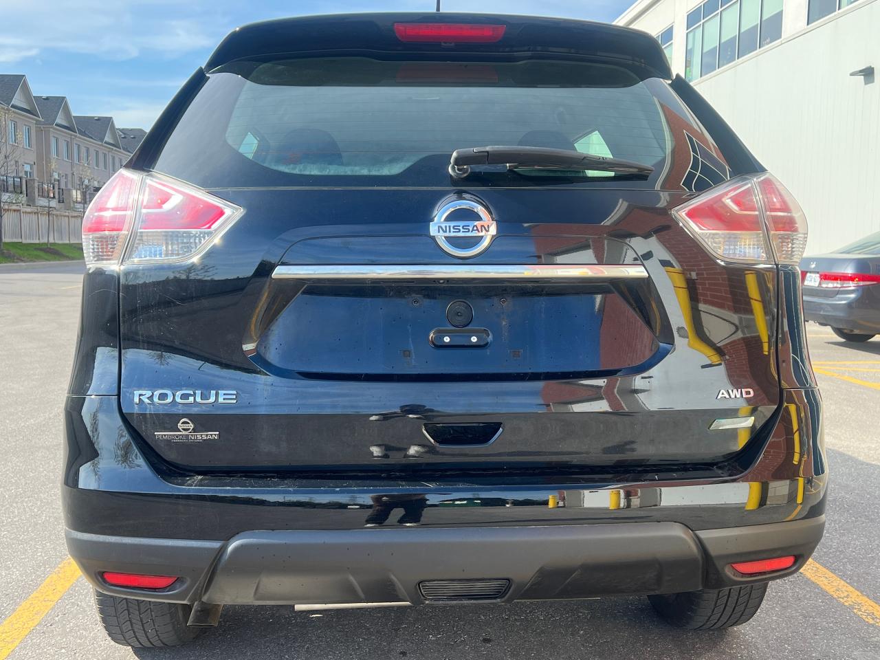 2015 Nissan Rogue S, AWD, CERTIFIED - Photo #4
