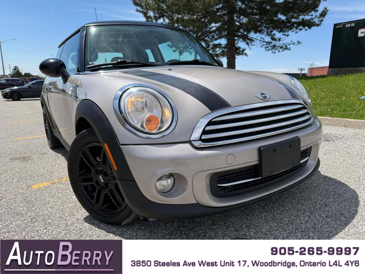 Used 2012 MINI Cooper Hardtop 2dr Cpe Classic for sale in Woodbridge, ON