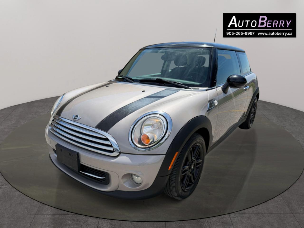 2012 MINI Cooper Hardtop 2dr Cpe Classic Photo3