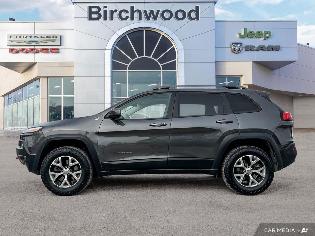 Used 2016 Jeep Cherokee Trailhawk | Local | Remote Start | Nappa Leather for sale in Winnipeg, MB