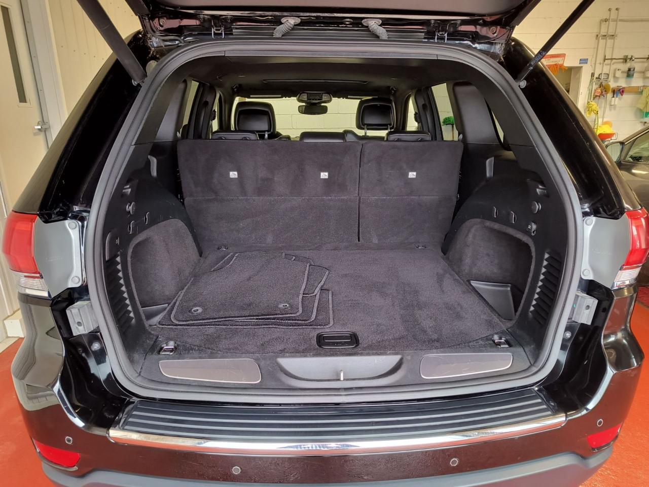 2019 Jeep Grand Cherokee LIMITED 4X4 Photo
