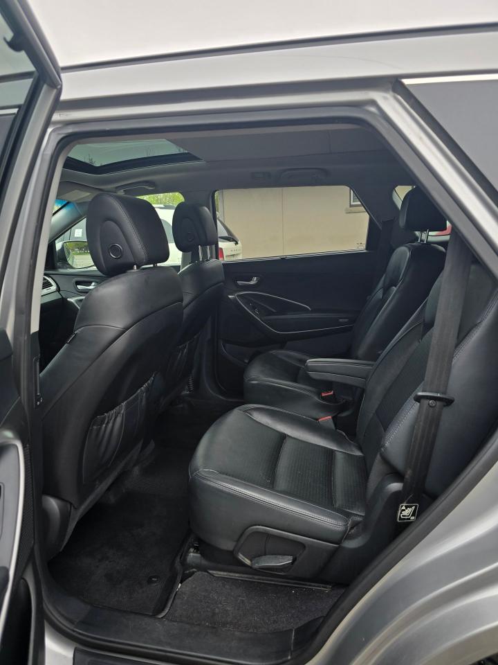 2014 Hyundai Santa Fe XL Luxury - Photo #9