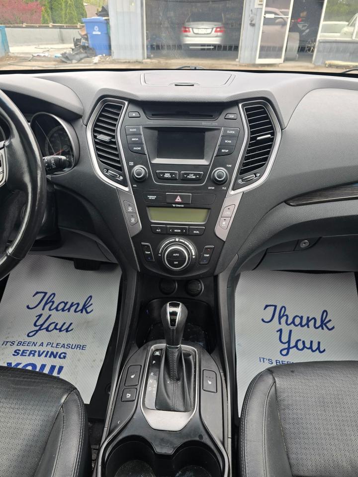 2014 Hyundai Santa Fe XL Luxury - Photo #16