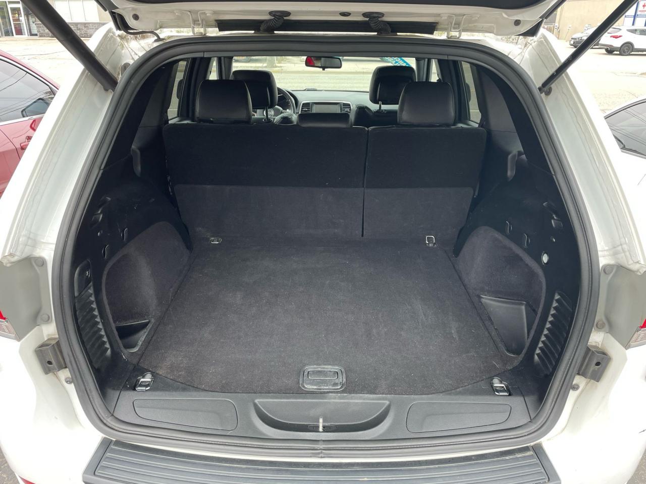 2014 Jeep Grand Cherokee Laredo - Photo #14