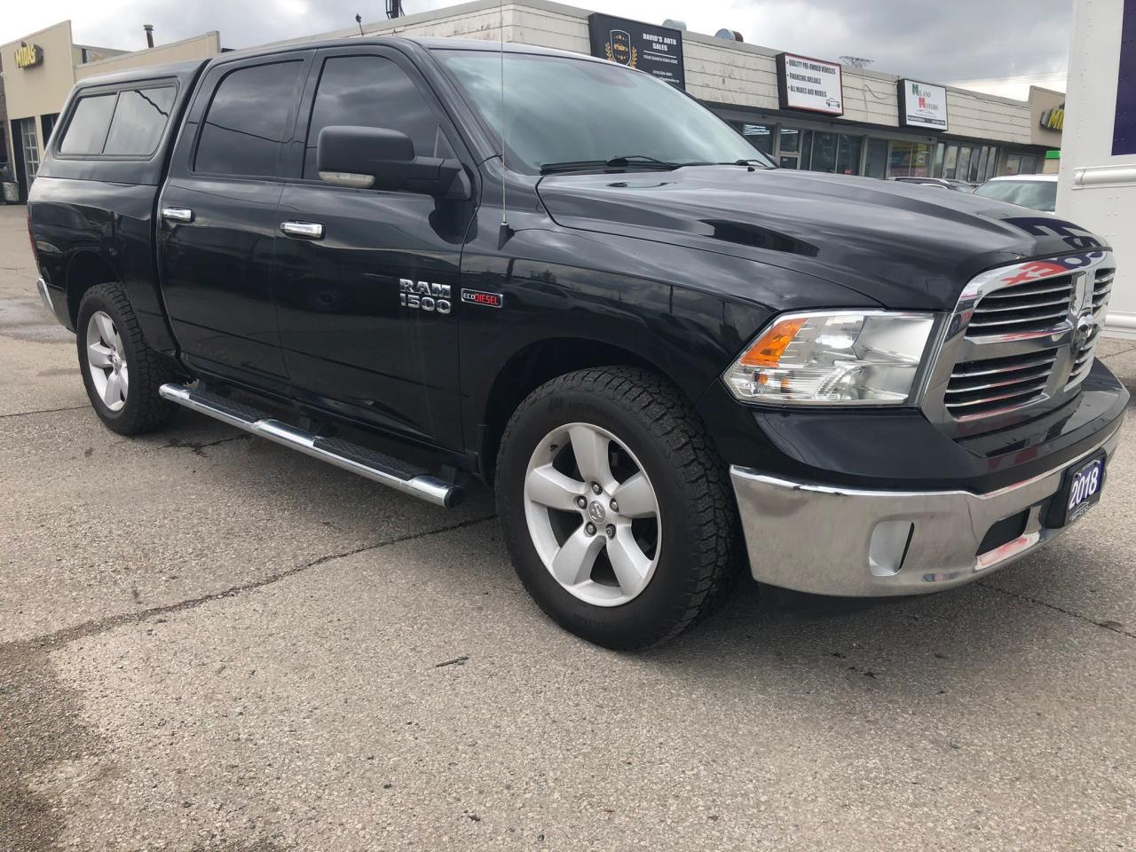 2018 RAM 1500 SLT CERTIFIED WITH 3 YEARS WARRANTY INCLUDED. - Photo #3