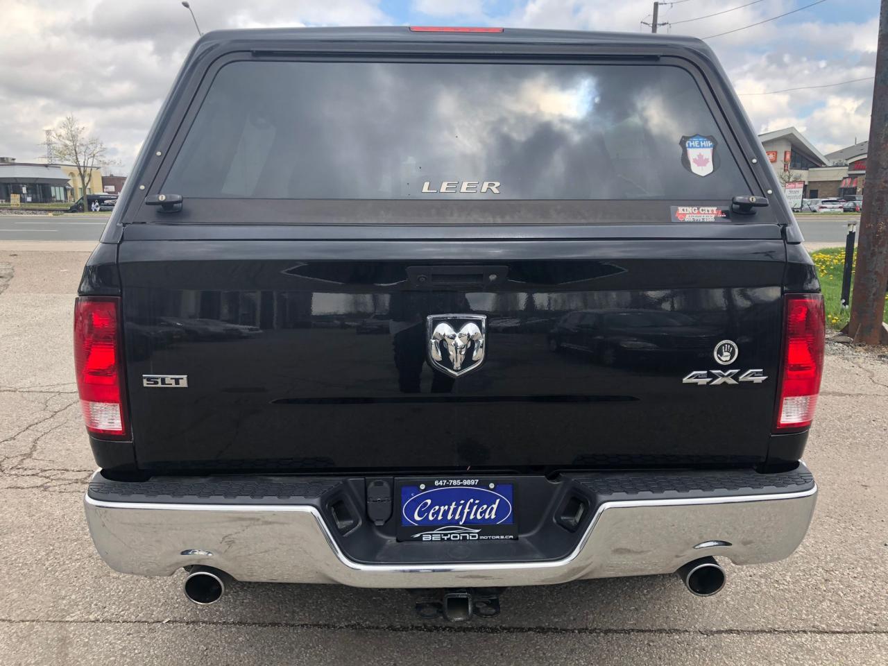 2018 RAM 1500 SLT CERTIFIED WITH 3 YEARS WARRANTY INCLUDED. Photo3