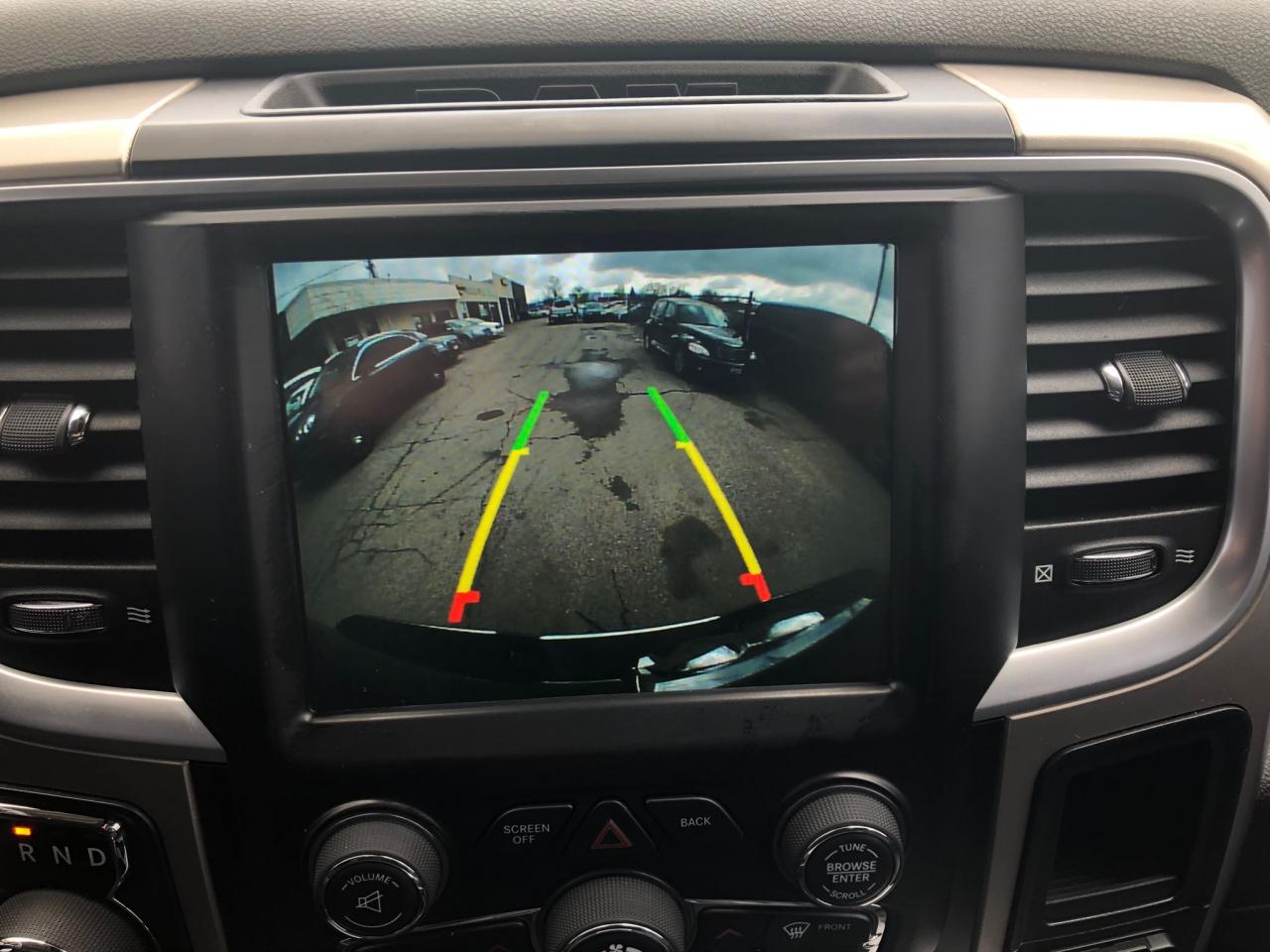 2018 RAM 1500 SLT CERTIFIED WITH 3 YEARS WARRANTY INCLUDED. - Photo #10