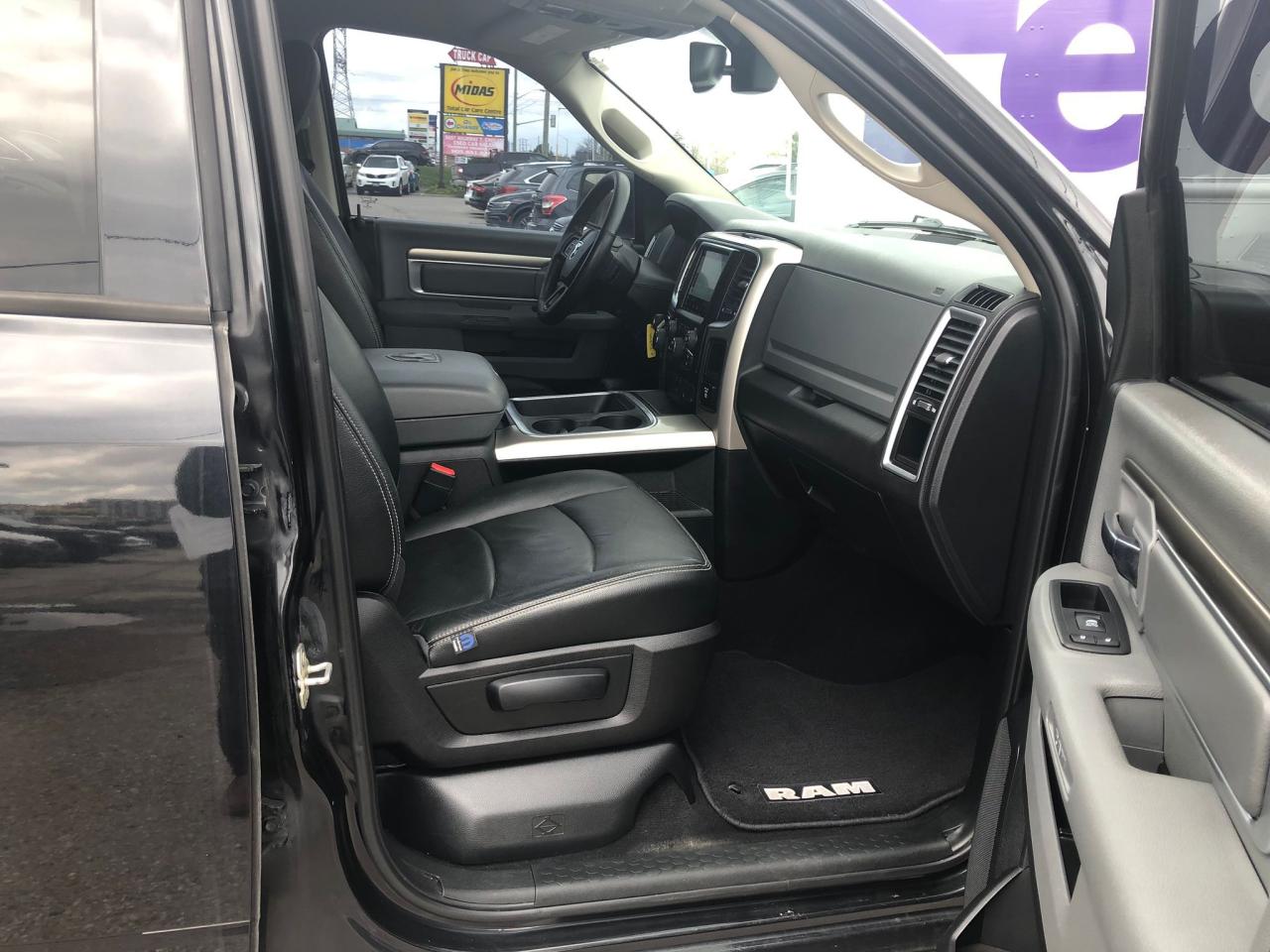 2018 RAM 1500 SLT CERTIFIED WITH 3 YEARS WARRANTY INCLUDED. - Photo #18