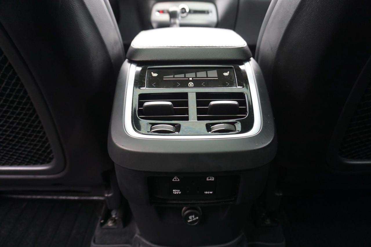2019 Volvo XC90 T6 MOMENTUM AWD CERTIFIED *ACCIDENT FREE* CAMERA NAV BLUETOOTH LEATHER HEATED SEATS PANO ROOF CRUISE ALLOYS - Photo #29