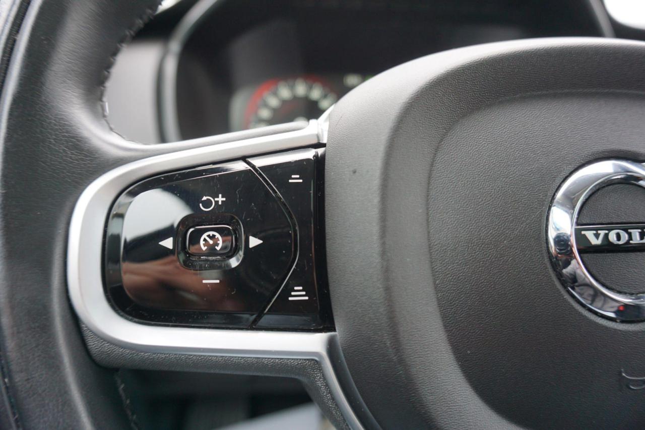 2019 Volvo XC90 T6 MOMENTUM AWD CERTIFIED *ACCIDENT FREE* CAMERA NAV BLUETOOTH LEATHER HEATED SEATS PANO ROOF CRUISE ALLOYS - Photo #37