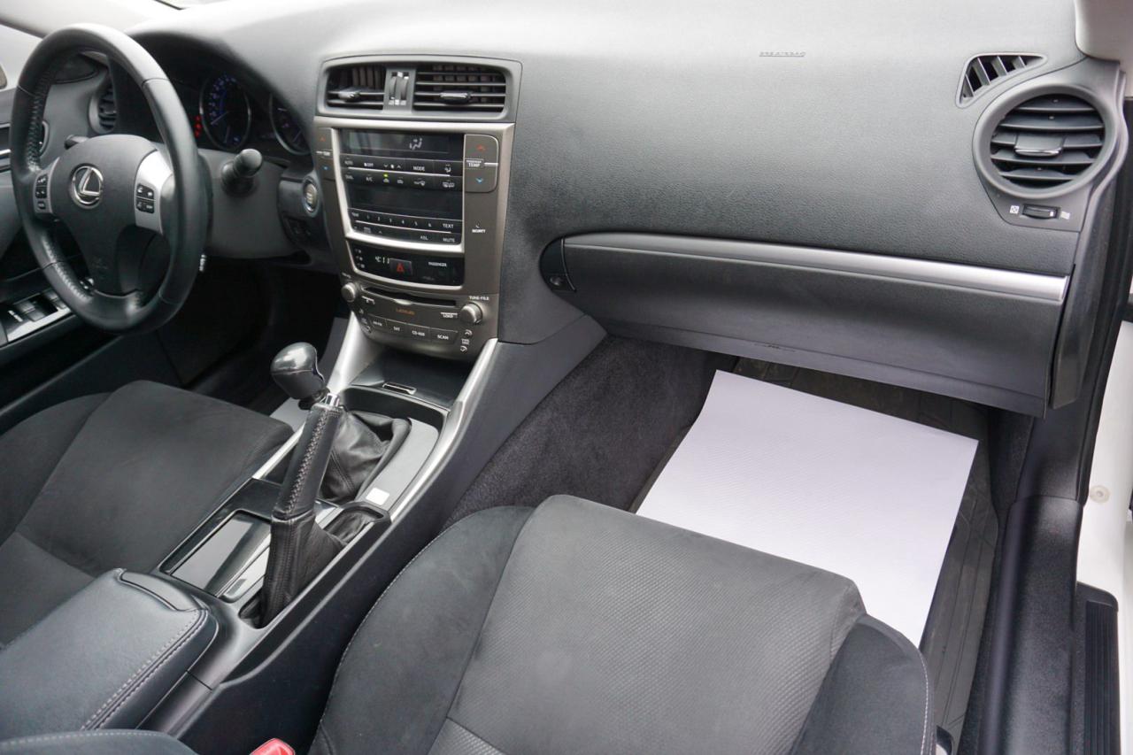 2012 Lexus IS 250 6 SPEED CERTIFIED *EXRTEMELY RARE**ACCIDENT FREE* BLUETOOTH CRUISE ALLOYS - Photo #13