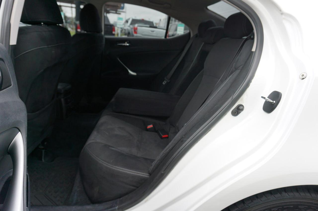 2012 Lexus IS 250 6 SPEED CERTIFIED *EXRTEMELY RARE**ACCIDENT FREE* BLUETOOTH CRUISE ALLOYS - Photo #16