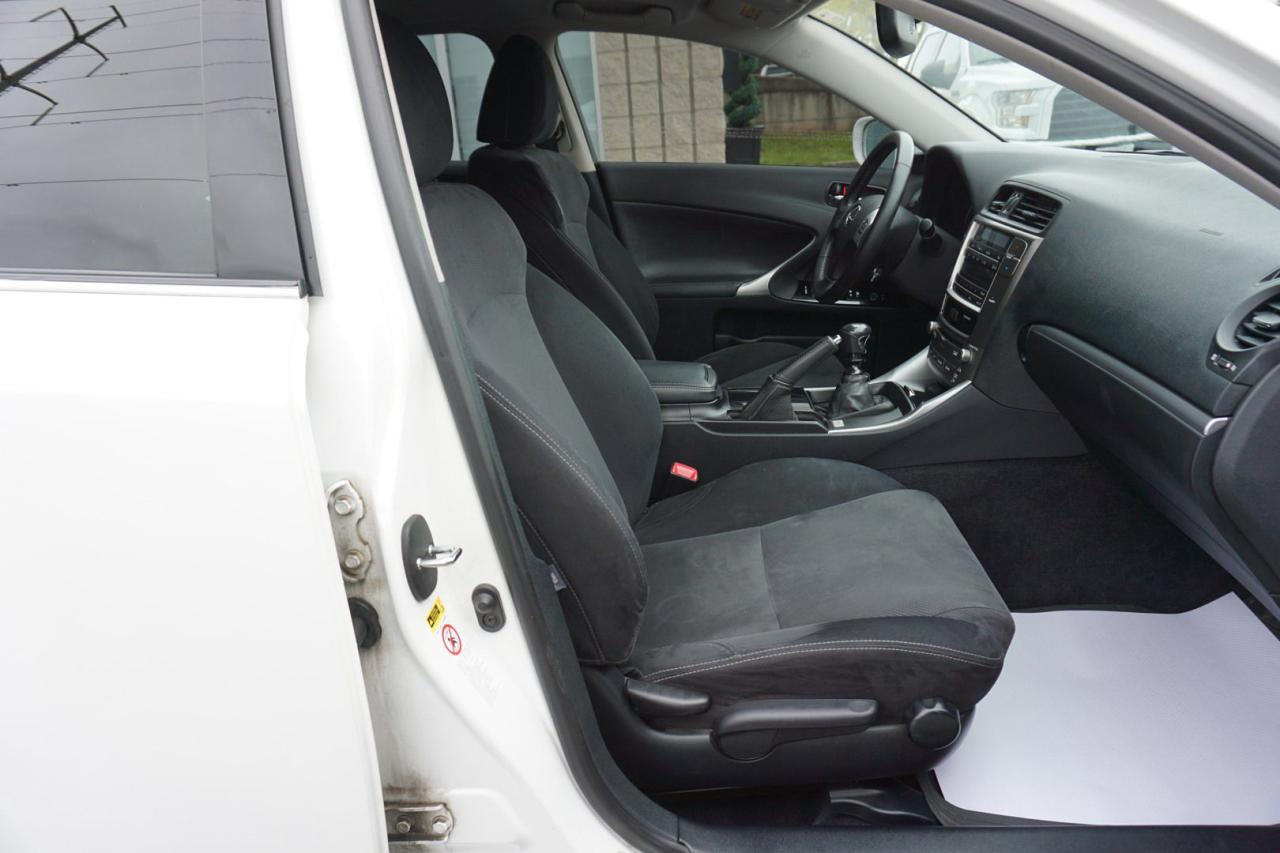 2012 Lexus IS 250 6 SPEED CERTIFIED *EXRTEMELY RARE**ACCIDENT FREE* BLUETOOTH CRUISE ALLOYS - Photo #18