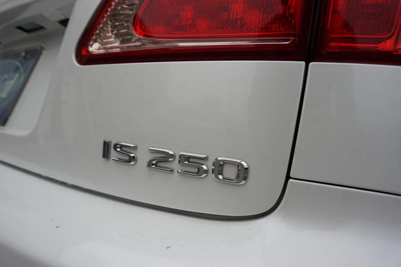 2012 Lexus IS 250 6 SPEED CERTIFIED *EXRTEMELY RARE**ACCIDENT FREE* BLUETOOTH CRUISE ALLOYS - Photo #29