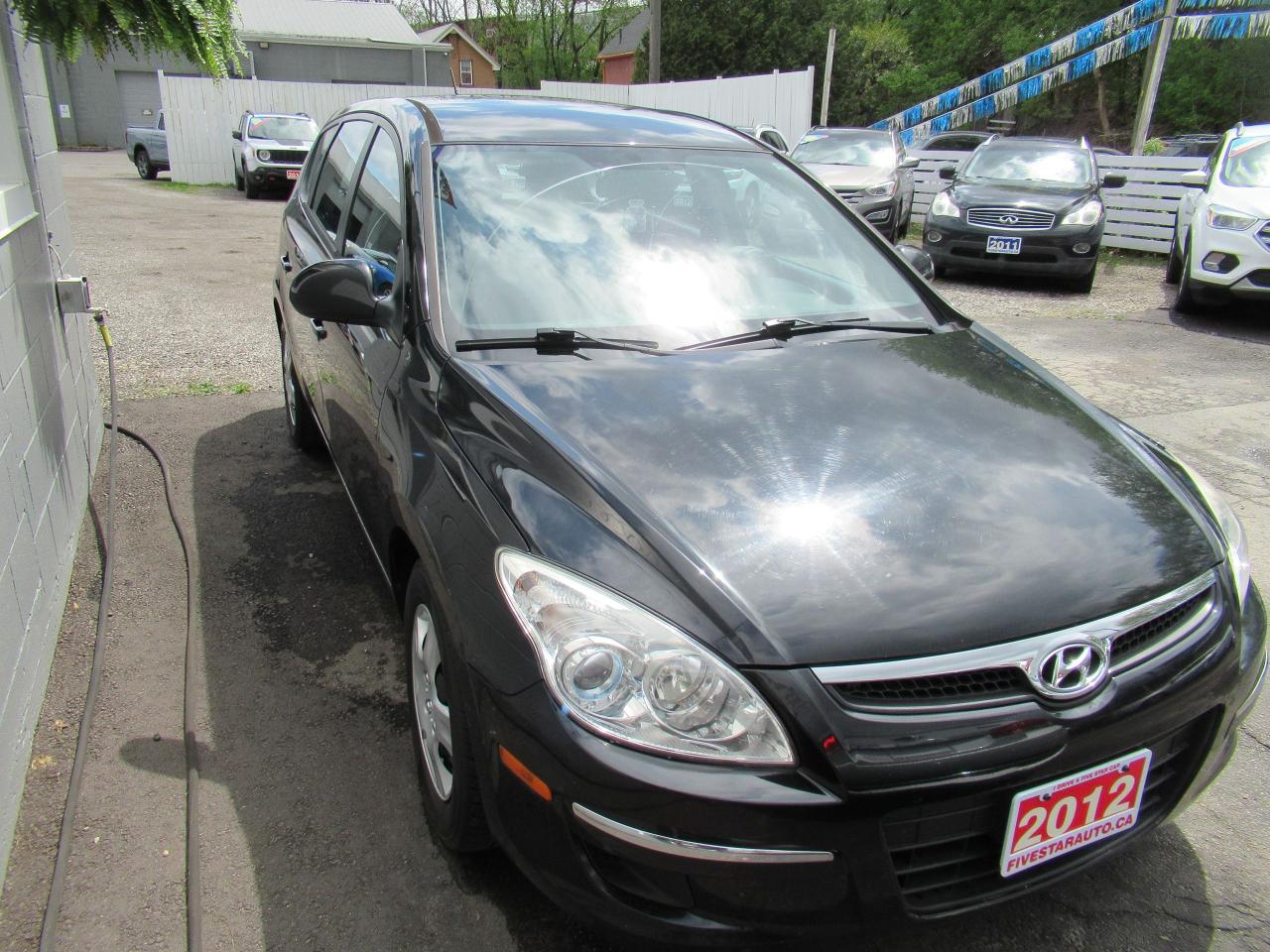 2012 Hyundai Elantra Touring GLS - Photo #2