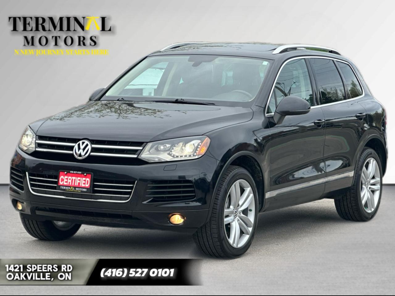 2014 Volkswagen Touareg Sport w/Nav Photo2