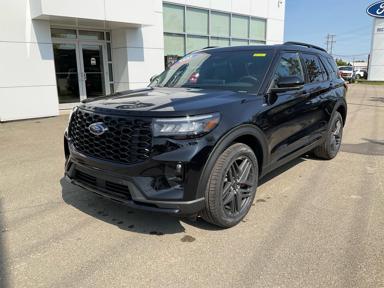 2025 Ford Explorer ST-Line Photo0