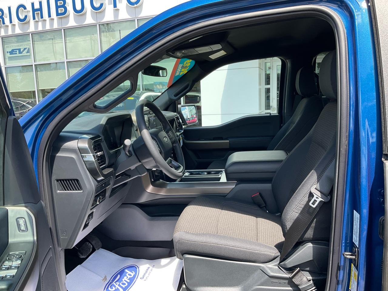 2025 Ford F-150 STX Photo5
