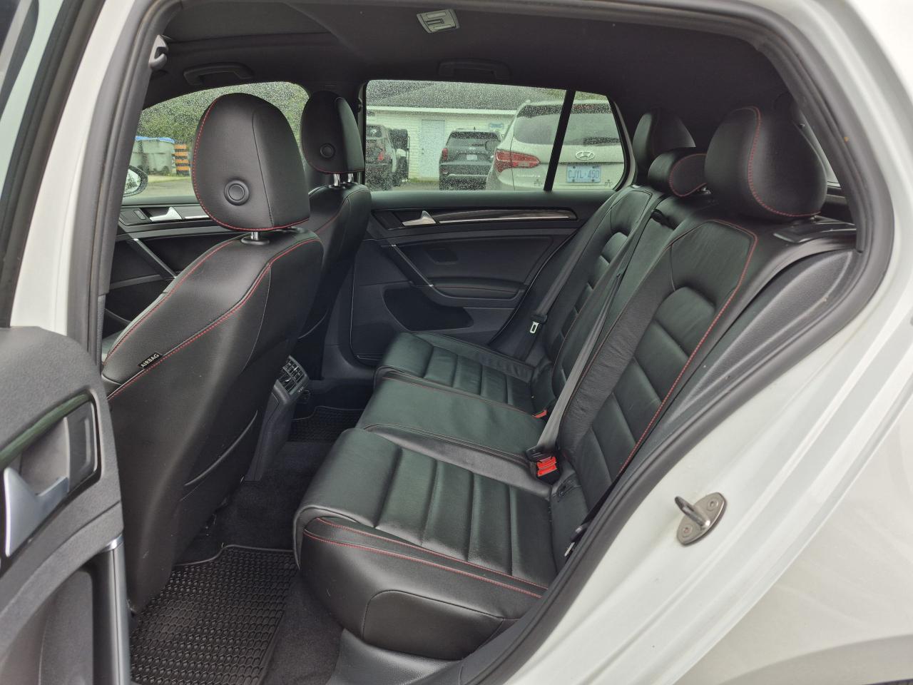2016 Volkswagen Golf Autobahn - One Owner/No Accidents Photo12