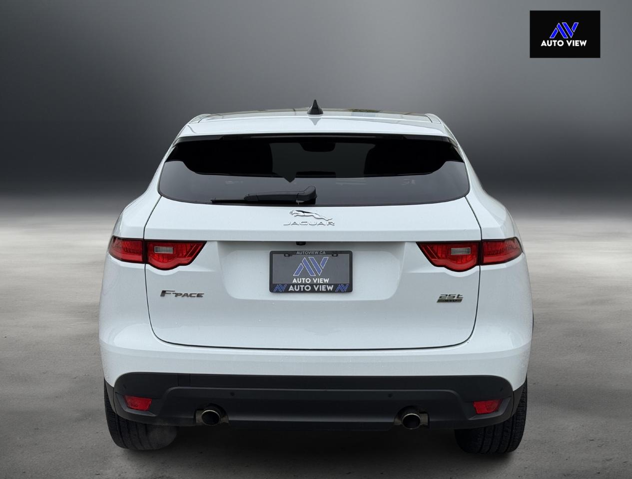 2020 Jaguar F-PACE 25t AWD Prestige **MERIDIAN SPEAKERS** - Photo #6