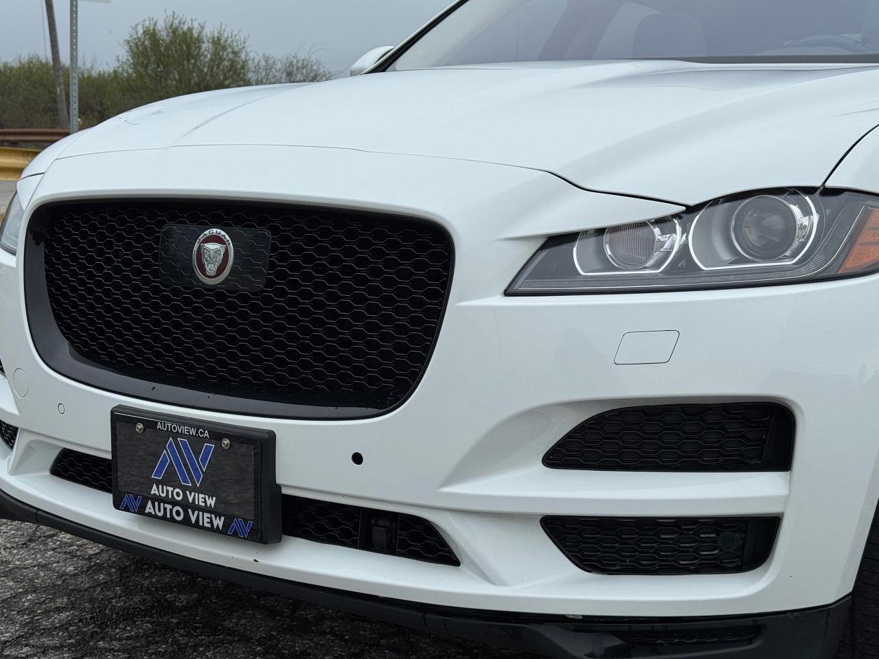 2020 Jaguar F-PACE 25t AWD Prestige **MERIDIAN SPEAKERS** - Photo #11