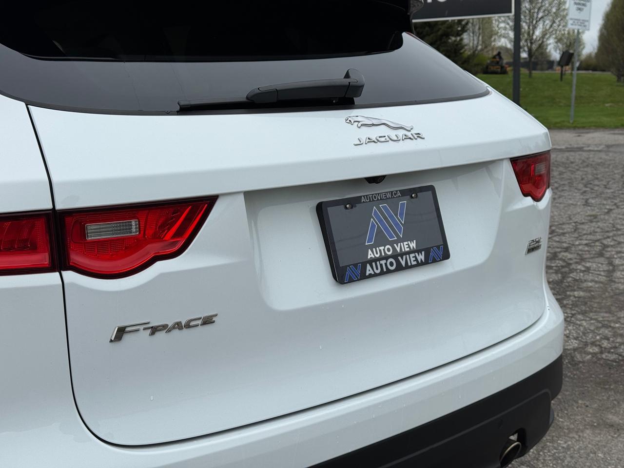 2020 Jaguar F-PACE 25t AWD Prestige **MERIDIAN SPEAKERS** - Photo #15