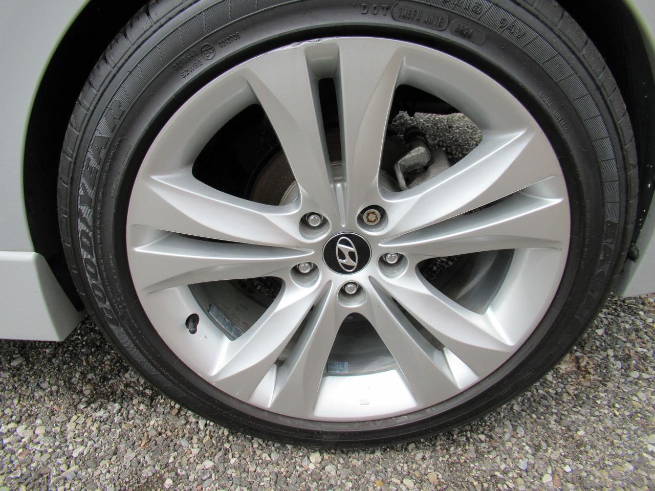 2013 Hyundai Veloster Turbo w/Matte Grey - Photo #7
