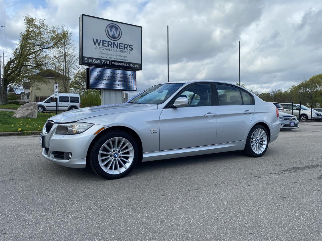 Used 2011 BMW 3 Series 328i xDrive for sale in Cambridge, ON