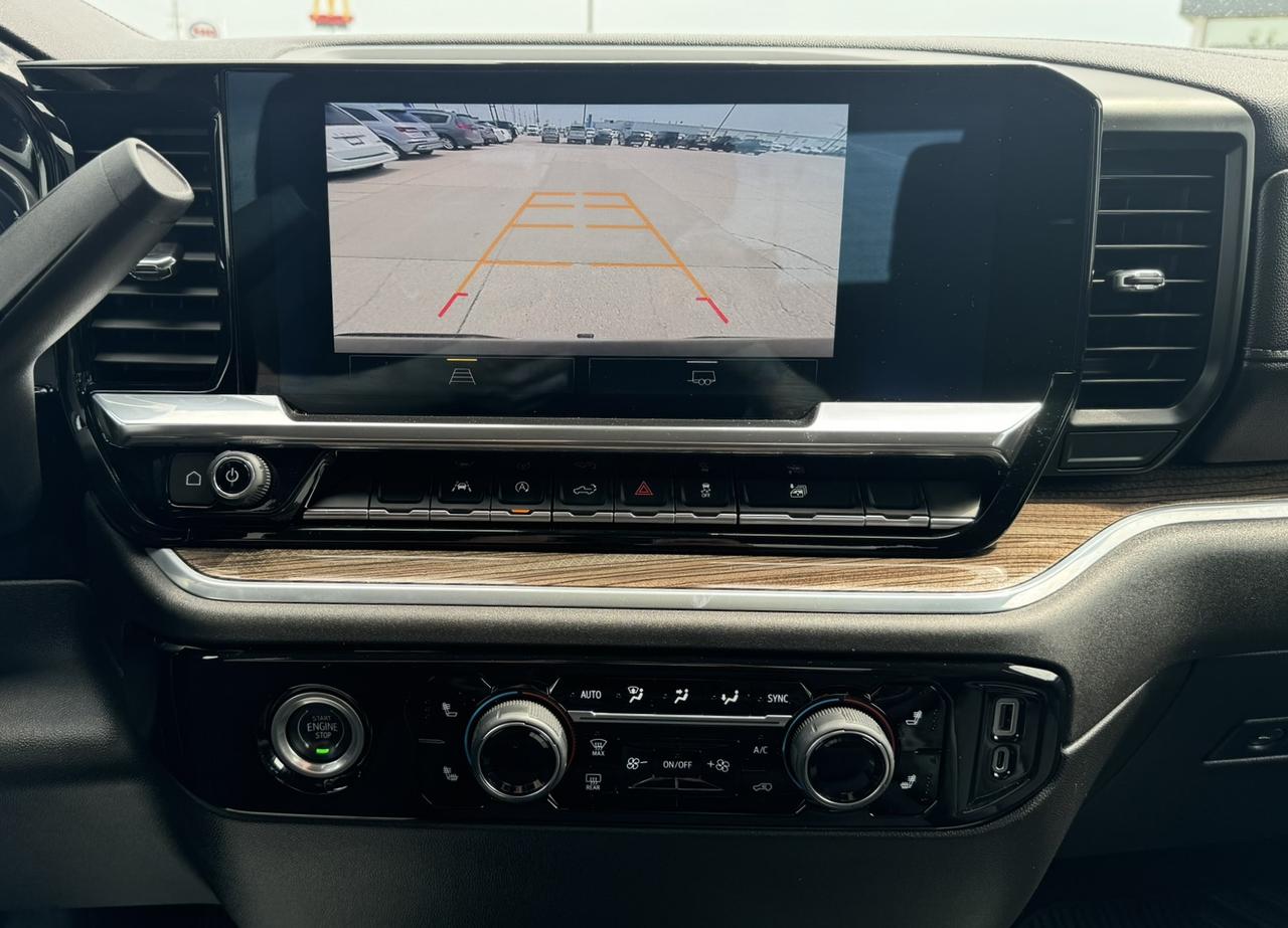 2022 Chevrolet Silverado 1500 4WD Double Cab 147" LT Photo